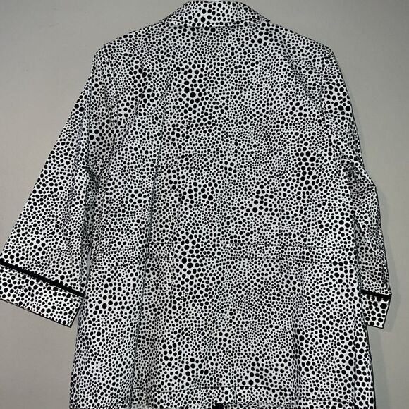 Chico’s black-and-white three-quarter sleeve, full zip, lightweight jacket - Picture 7 of 11